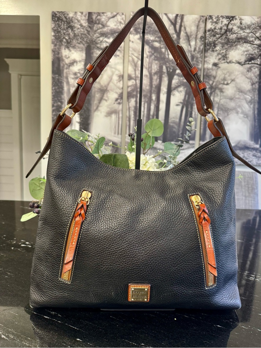 🤎🖤Dooney & Bourke Pebble Grain Large Zip Pocket Hobo Shoulder Bag